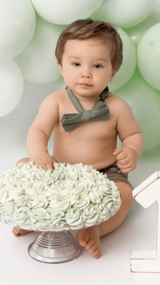Glädjen över att få en alldeles egen tårta 😍

#smashthecakefotografering #lilladufotografi #bebisfotograferingiluleå  #fotografiluleå 
#Luleå #smashthecakefotograferingiluleå #bebisfotografluleå