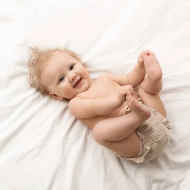 När din bebis föds är det en helt unik och speciell tid och det är något som inte kan upplevas på samma sätt igen. 

Din bebis  växer och förändras så snabbt och genom att fånga dens första ögonblick, dens små händer och fötter och dens oskyldiga blickar, kan vi skapa tidlösa minnen som kommer att värderas än mer i framtiden.

Att ta bilder under din lilla bebis första år är ett sätt att bevara minnena från denna tid för alltid. 

Freja här på bilderna kommer jag snart att få träffa igen och sen engång till när hon närmar sig sin 1 årsdag, det ska bli så kul att se hur mycket hon vuxit sen sist 🥰

Har du också en liten en och vill hoppa på mitt bebisens första år paket? Skicka mig ett meddelande så får du veta mer 🥰

#bebisfotoluleå#fotografiluleå
#bebisfotograferingiluleå#babyfotoluleå