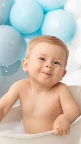 Från förberedelser till mjölkbad, gos och färdiga bilder🥰
En liten glimt från en 1-årsfotografering med avslutande mjölkbad. 
Avslappnat, lekfullt och busigt!
Precis så som  jag vill att det ska kännas vid en fotografering hos mig ❤️